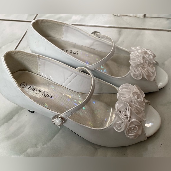 Fancy Kids Dress Shoes - Youth Size 7 - Picture 2 of 7